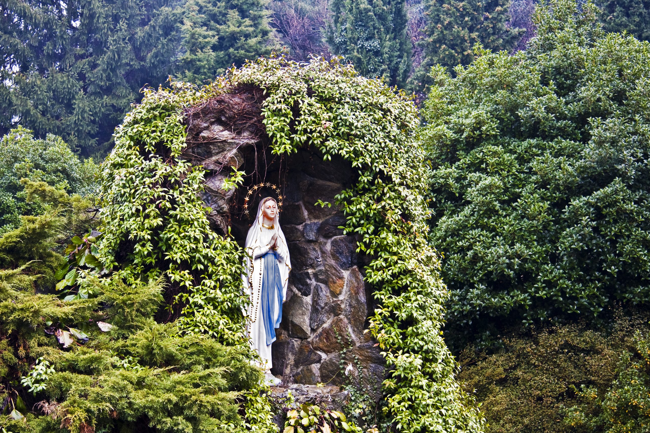 Lourdes, ville de pèlerinages